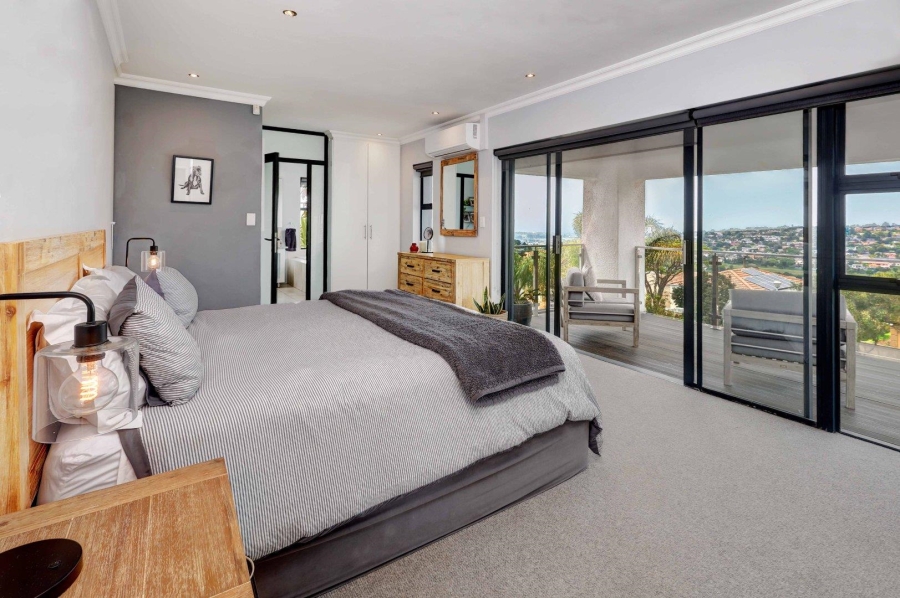 4 Bedroom Property for Sale in Van Riebeeckshof Western Cape